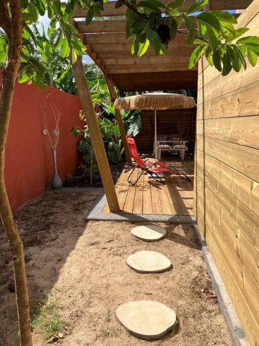 Kazacoco Bungalow A 5 Min A Pieds Du Lagon La Saline Le Bains Exteriör bild